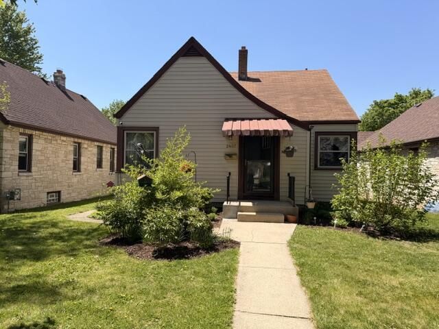 2407 S 78th STREET, West Allis, WI 53219