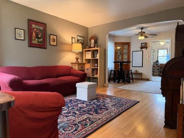 2407 S 78th STREET, West Allis, WI 53219