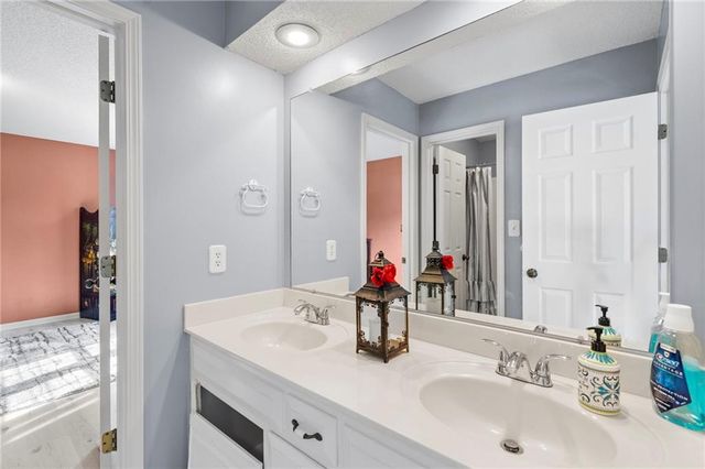 12811 Reeder Street, Overland Park, KS 66213