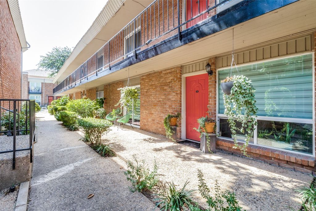 4340 Cedar Springs Road 109, Dallas, TX 75219
