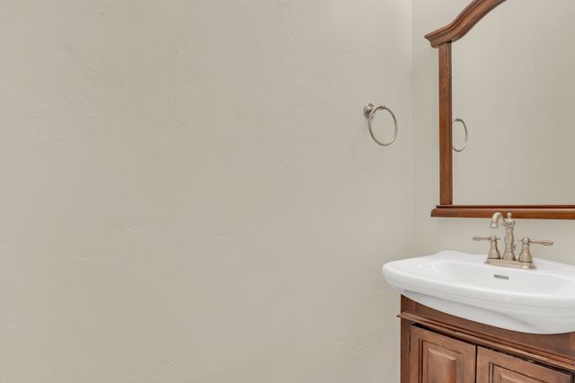 5921 Llano Avenue, Dallas, TX 75206