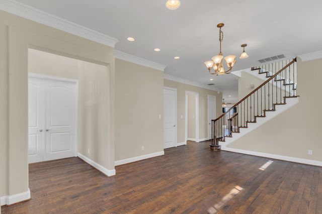 5921 Llano Avenue, Dallas, TX 75206