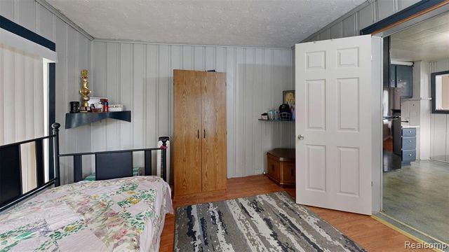 8070 Dale, Center Line, MI 48015