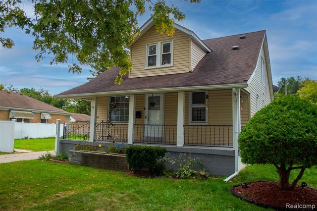 8070 Dale, Center Line, MI 48015