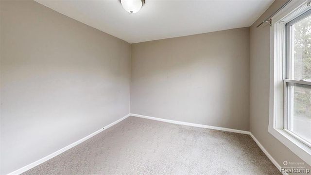 8070 Dale, Center Line, MI 48015