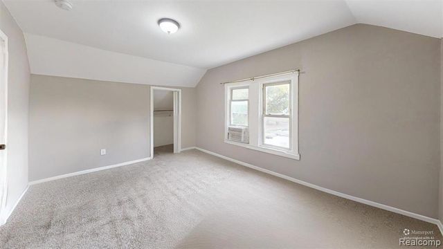 8070 Dale, Center Line, MI 48015