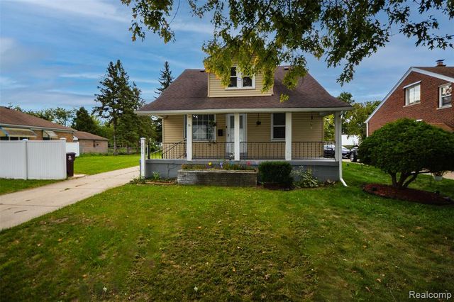 8070 Dale, Center Line, MI 48015