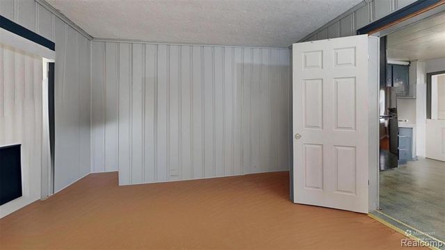8070 Dale, Center Line, MI 48015