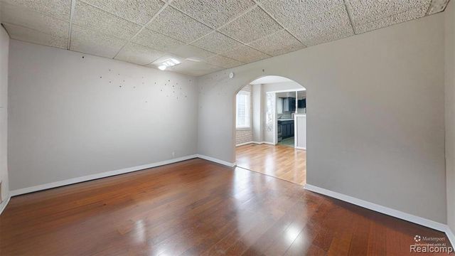 8070 Dale, Center Line, MI 48015