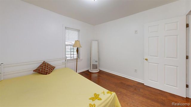 8070 Dale, Center Line, MI 48015