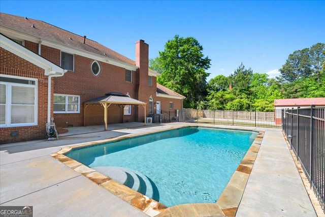 130 Victoria Drive, Fayetteville, GA 30214