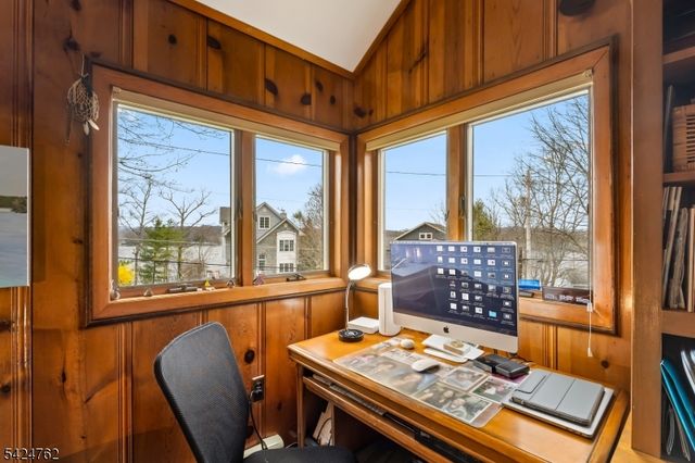 1066 Lakeside Dr, Vernon Twp., NJ 07422