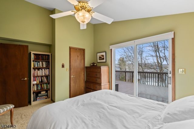 1066 Lakeside Dr, Vernon Twp., NJ 07422