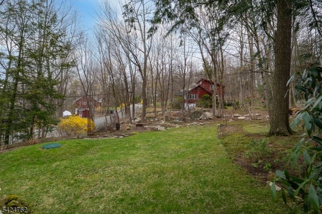 1066 Lakeside Dr, Vernon Twp., NJ 07422