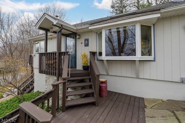 1066 Lakeside Dr, Vernon Twp., NJ 07422