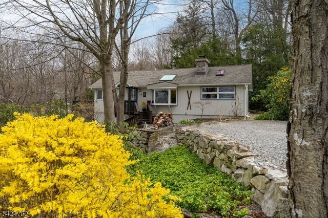 1066 Lakeside Dr, Vernon Twp., NJ 07422