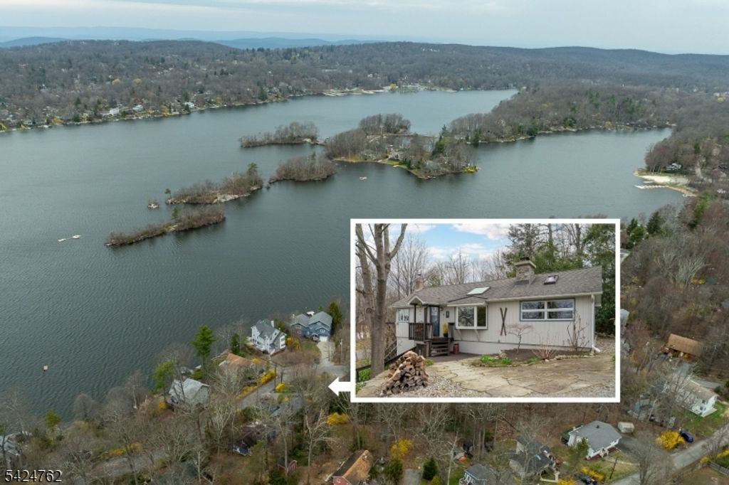 1066 Lakeside Dr, Vernon Twp., NJ 07422