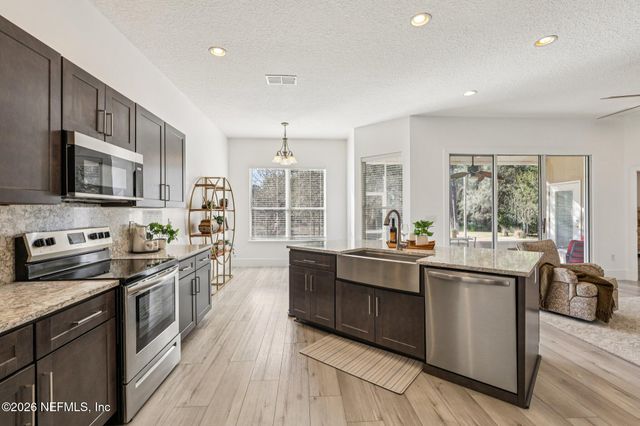 2607 CREEKFRONT Drive, Green Cove Springs, FL 32043