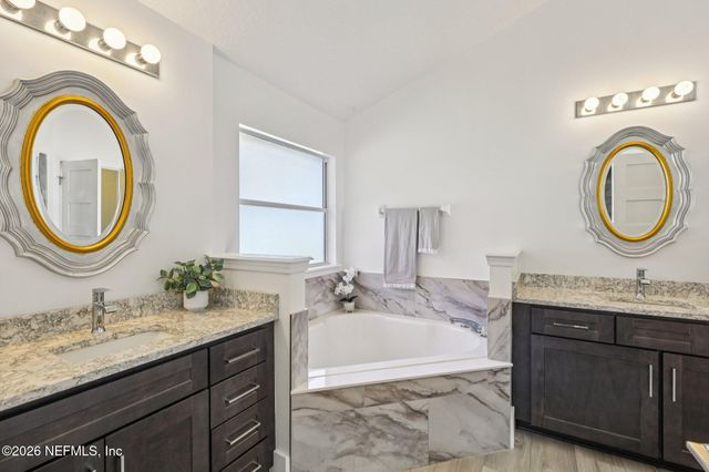 2607 CREEKFRONT Drive, Green Cove Springs, FL 32043