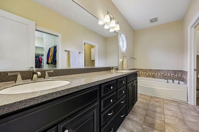 1014 Links ROAD, Lake Geneva, WI 53147