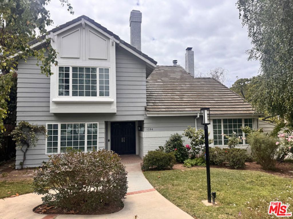 1394 Avenida De Cortez, Pacific Palisades (los Angeles), CA 90272