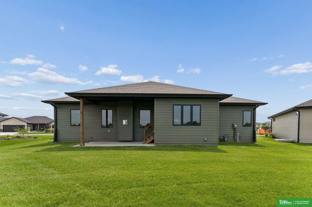 2830 Peterson Avenue, Fremont, NE 68025