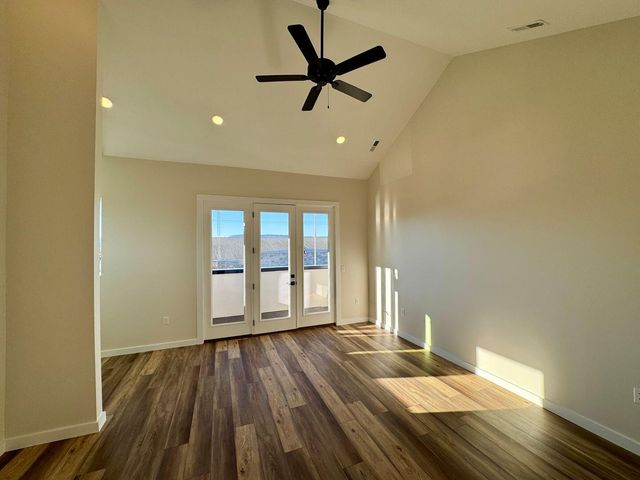 1800 S Holtzclaw Avenue 1865 Zeta Way, Chattanooga, TN 37404