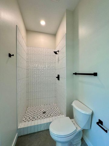 1800 S Holtzclaw Avenue 1865 Zeta Way, Chattanooga, TN 37404