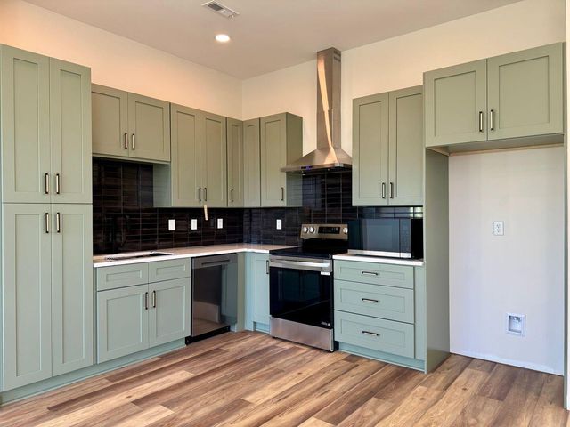 1800 S Holtzclaw Avenue 1865 Zeta Way, Chattanooga, TN 37404