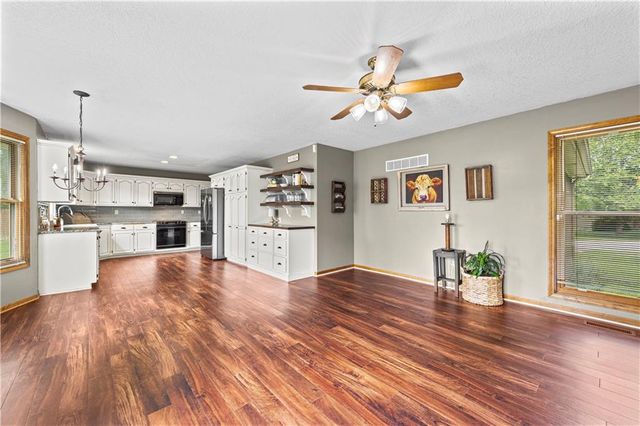 2389 NW Summerfield Drive, Lee's Summit, MO 64081
