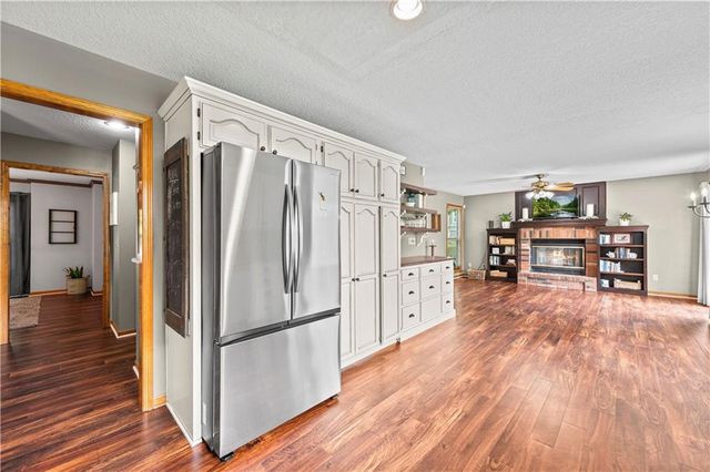 2389 NW Summerfield Drive, Lee's Summit, MO 64081