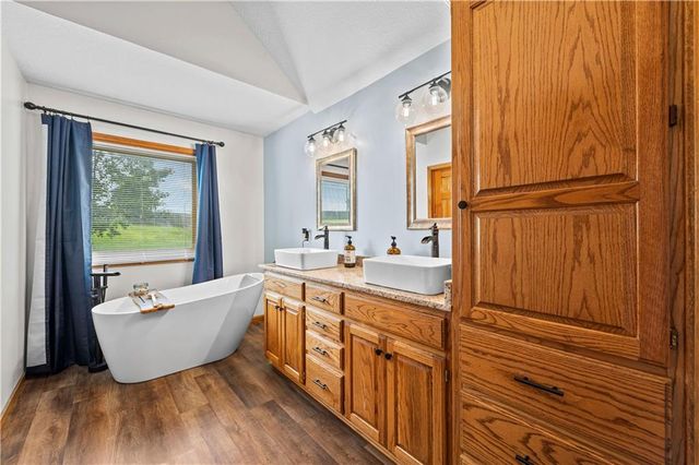 2389 NW Summerfield Drive, Lee's Summit, MO 64081
