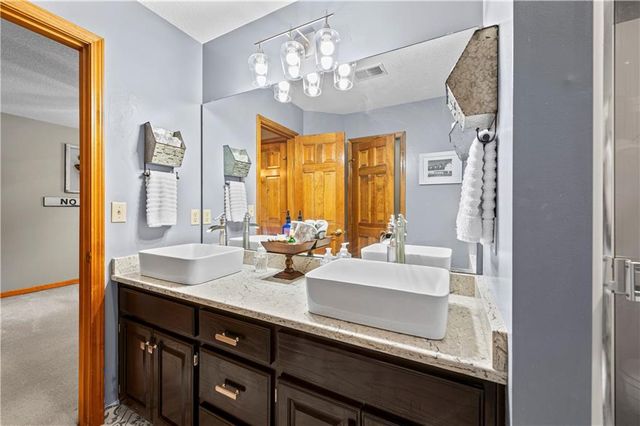 2389 NW Summerfield Drive, Lee's Summit, MO 64081