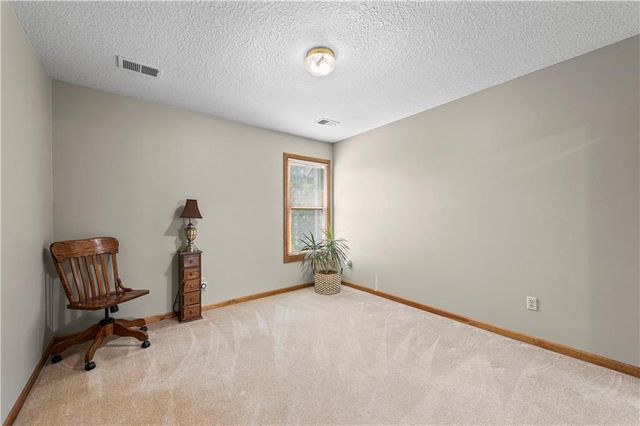 2389 NW Summerfield Drive, Lee's Summit, MO 64081