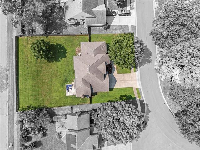 2389 NW Summerfield Drive, Lee's Summit, MO 64081