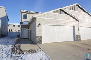 8137 E Tencate Pl Place, Sioux Falls, SD 57110