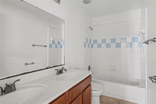 2710 Sienna Springs Drive, Pearland, TX 77584