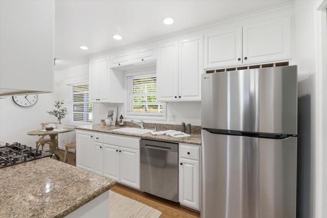 730 Berry Avenue, Los Altos, CA 94024