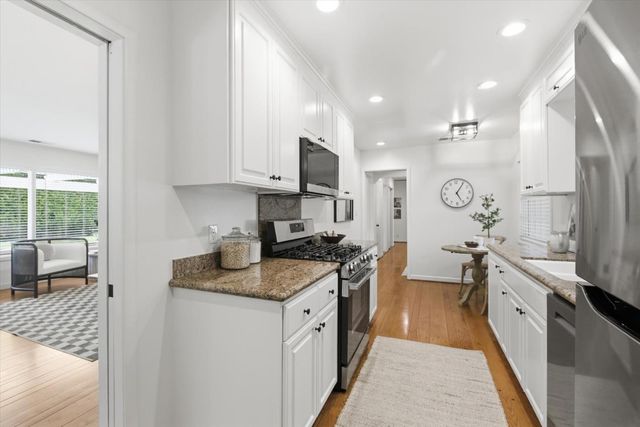 730 Berry Avenue, Los Altos, CA 94024