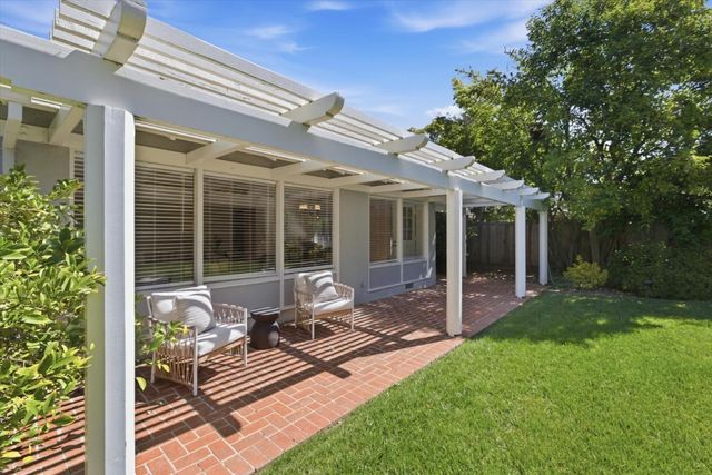 730 Berry Avenue, Los Altos, CA 94024