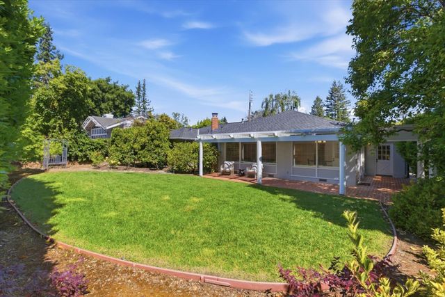 730 Berry Avenue, Los Altos, CA 94024