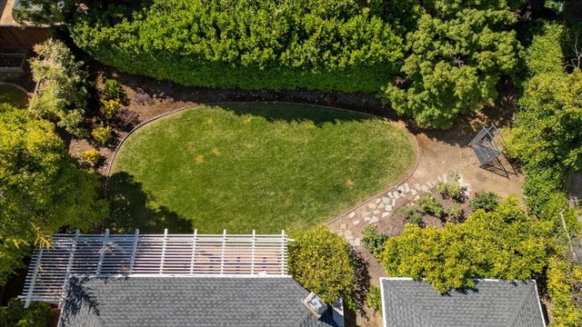 730 Berry Avenue, Los Altos, CA 94024