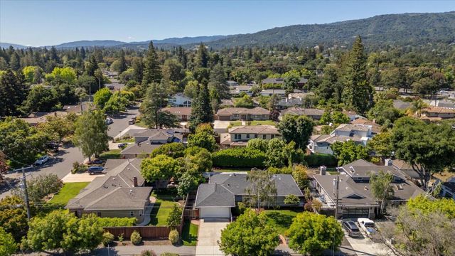 730 Berry Avenue, Los Altos, CA 94024