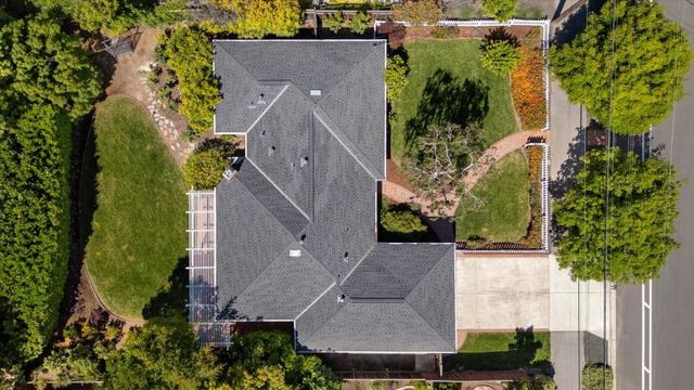 730 Berry Avenue, Los Altos, CA 94024