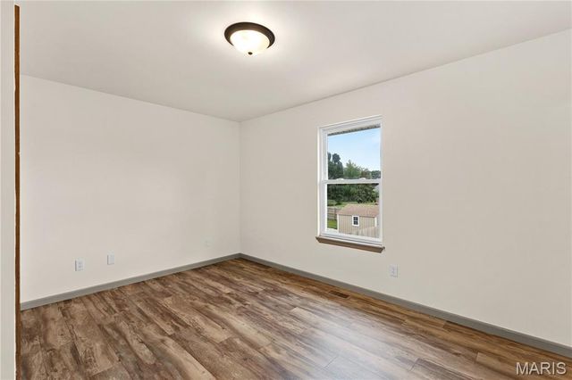 890 Cades Cove, Florissant, MO 63031