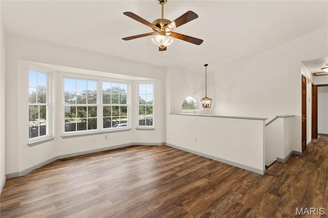 890 Cades Cove, Florissant, MO 63031