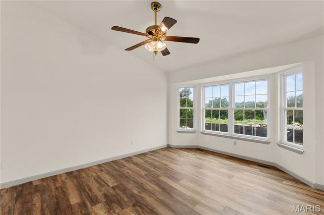 890 Cades Cove, Florissant, MO 63031