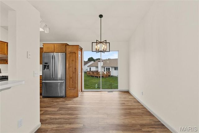 890 Cades Cove, Florissant, MO 63031