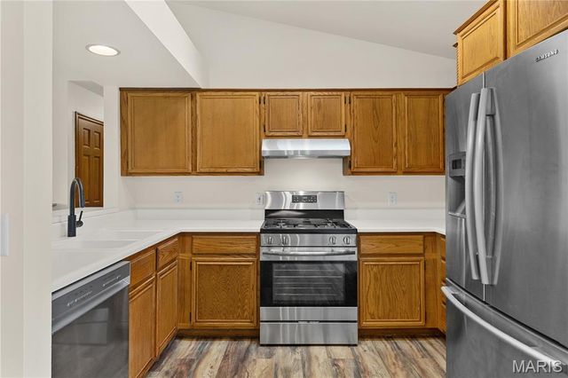 890 Cades Cove, Florissant, MO 63031