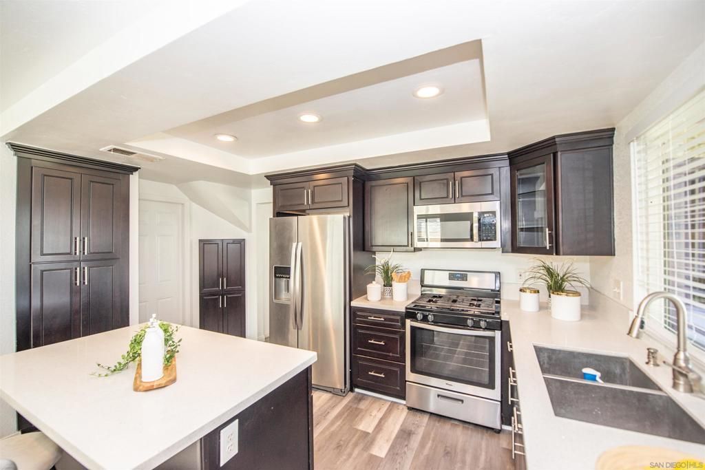 Image 10 of property listing at 6855 Osterling Ct, San Diego, CA 92114